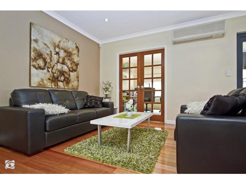 62 Carnegie Parade, Success WA 6164