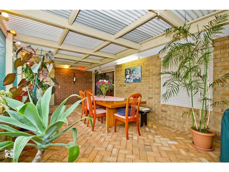 42 Magnolia Gardens, Yangebup WA 6164