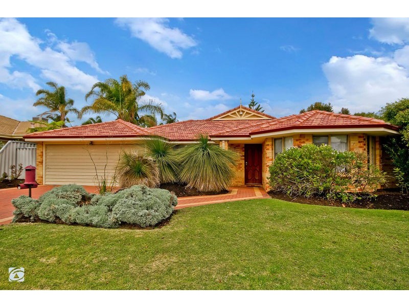 4 Marraboor Place, Success WA 6164