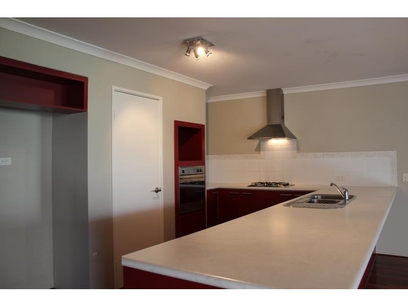 13 Kinglake Way, Aubin Grove WA 6164