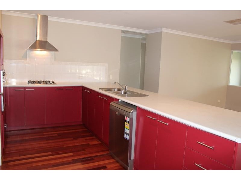 13 Kinglake Way, Aubin Grove WA 6164