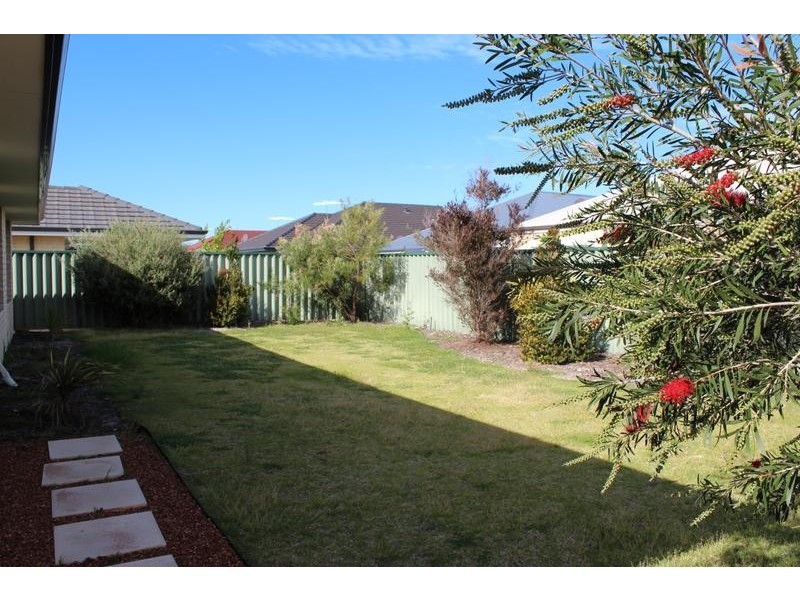 13 Kinglake Way, Aubin Grove WA 6164