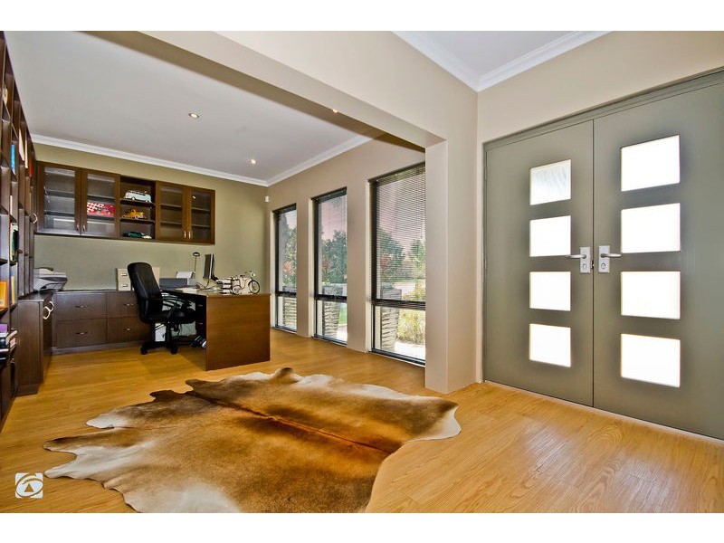 8 Strelitz View, Beeliar WA 6164