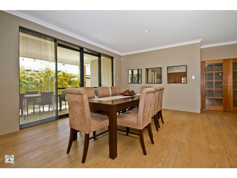 8 Strelitz View, Beeliar WA 6164