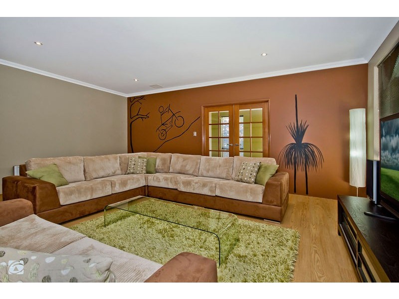 8 Strelitz View, Beeliar WA 6164