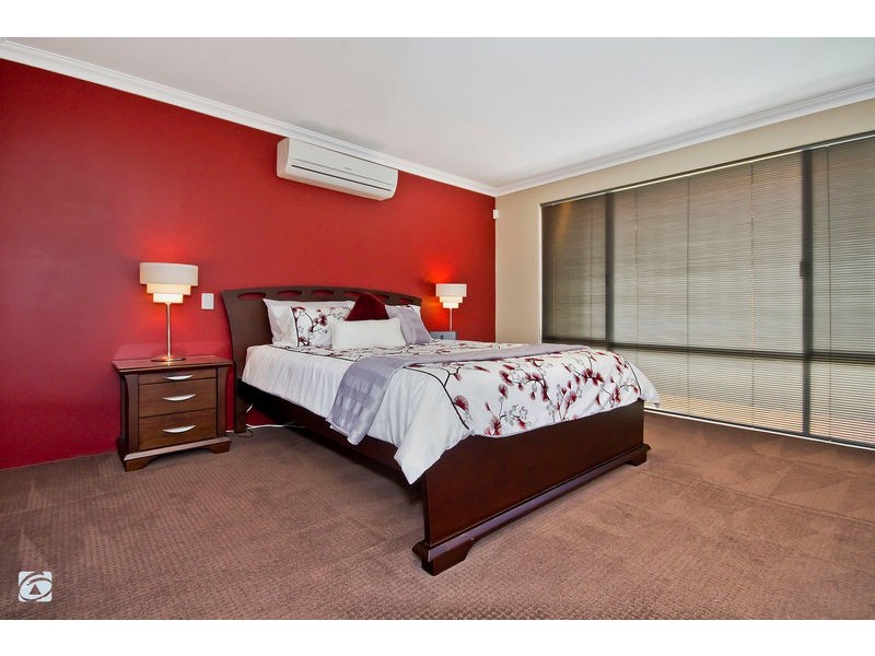 8 Strelitz View, Beeliar WA 6164