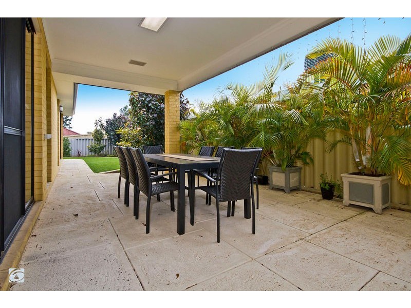 8 Strelitz View, Beeliar WA 6164