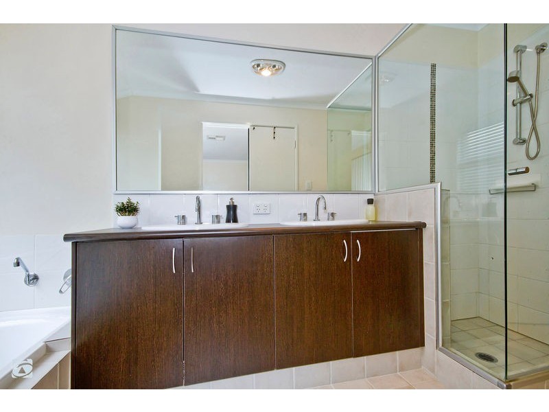 21 Tarwhine Close, South Lake WA 6164
