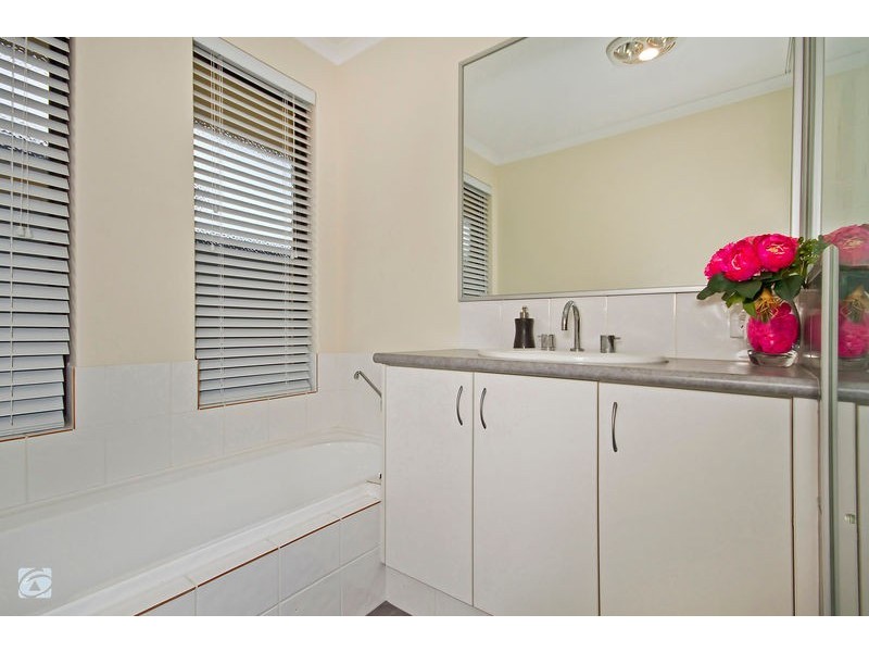 21 Tarwhine Close, South Lake WA 6164