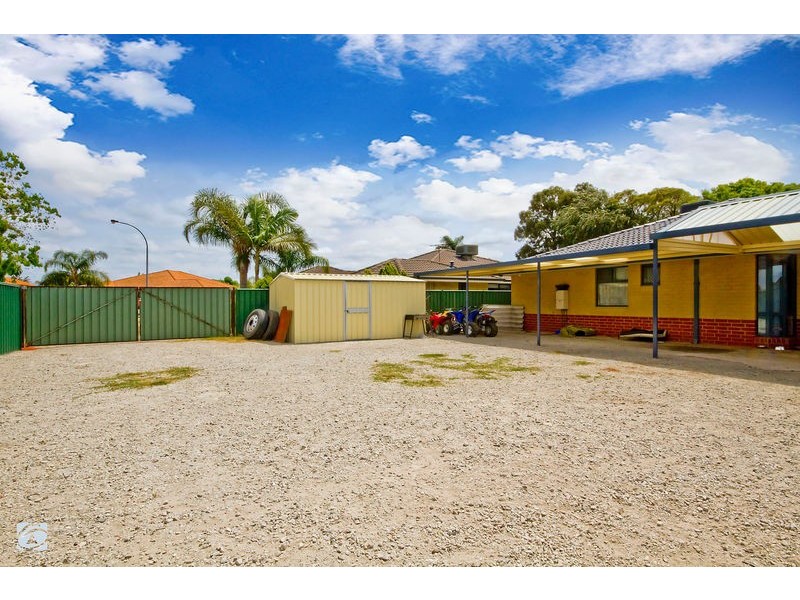 1 Pambula Court, South Lake WA 6164