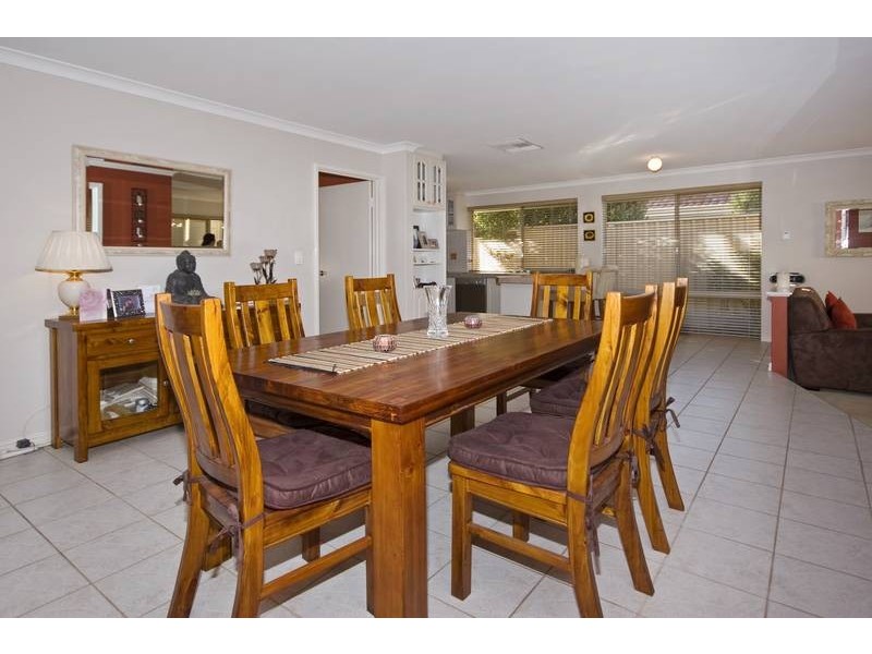 17 Riversdale Pass, Jandakot WA 6164