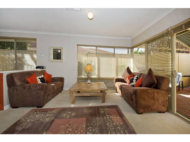 17 Riversdale Pass, Jandakot WA 6164