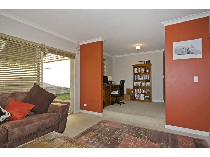 17 Riversdale Pass, Jandakot WA 6164