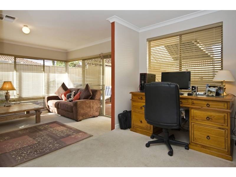 17 Riversdale Pass, Jandakot WA 6164