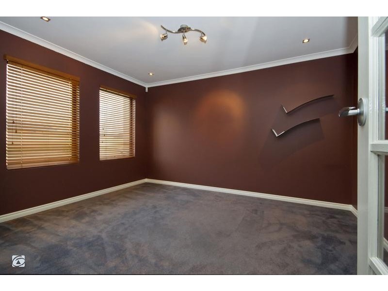 23 Marav Court, Success WA 6164