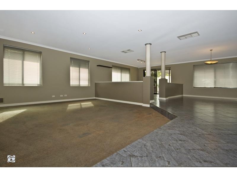 23 Marav Court, Success WA 6164