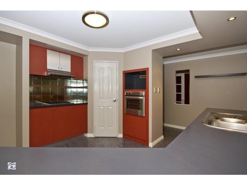 23 Marav Court, Success WA 6164