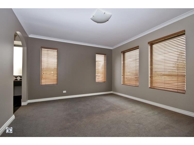 23 Marav Court, Success WA 6164