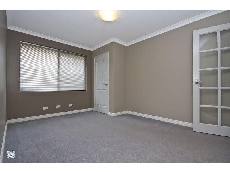 23 Marav Court, Success WA 6164