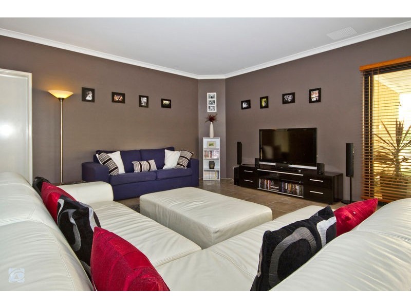 13 Friarbird Terrace, Beeliar WA 6164