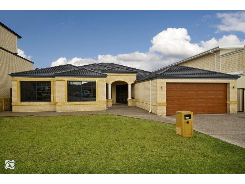 404 Hamilton Road, Munster WA 6166