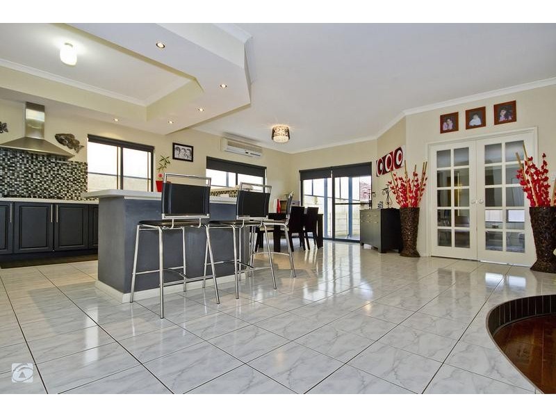 404 Hamilton Road, Munster WA 6166