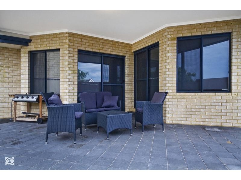 404 Hamilton Road, Munster WA 6166