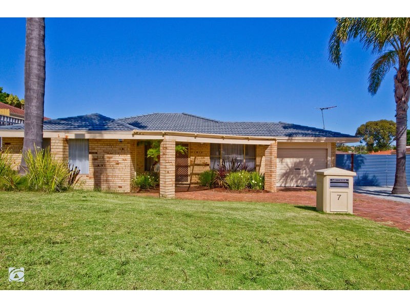 7 Hunnicutt Close, Yangebup WA 6164