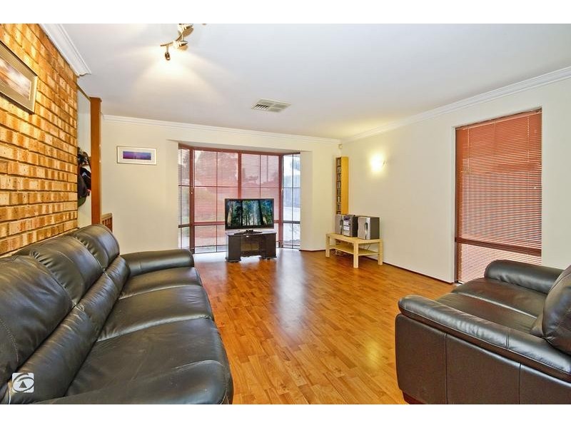 33 Plover Drive, Yangebup WA 6164