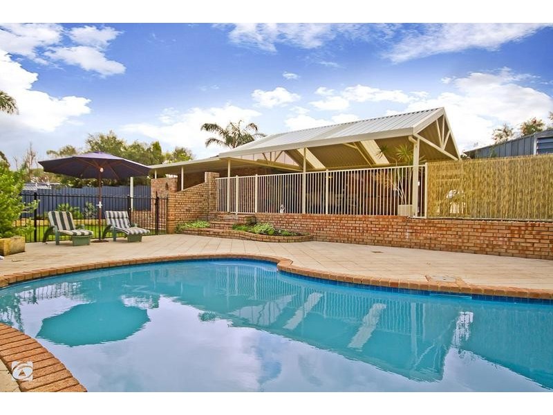 33 Plover Drive, Yangebup WA 6164