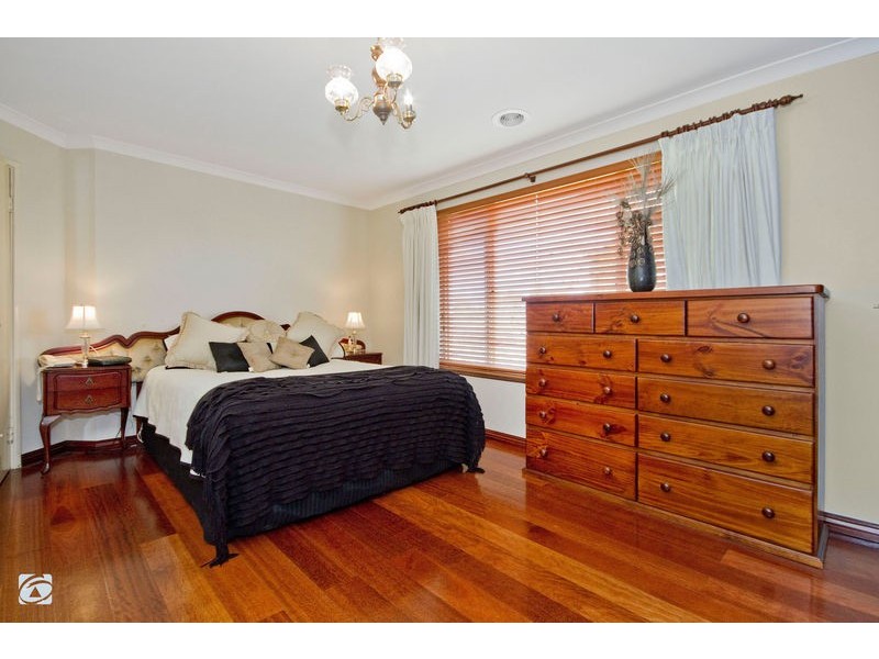 3 Bangalow Place, South Lake WA 6164