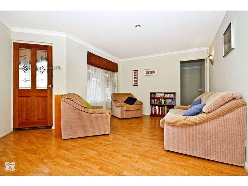 5 Pomaderris Place, South Lake WA 6164