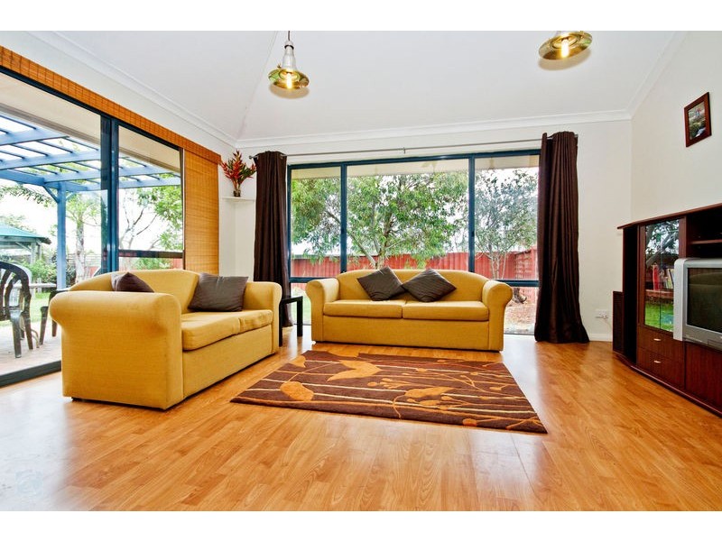 5 Pomaderris Place, South Lake WA 6164