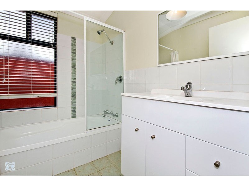 5 Pomaderris Place, South Lake WA 6164