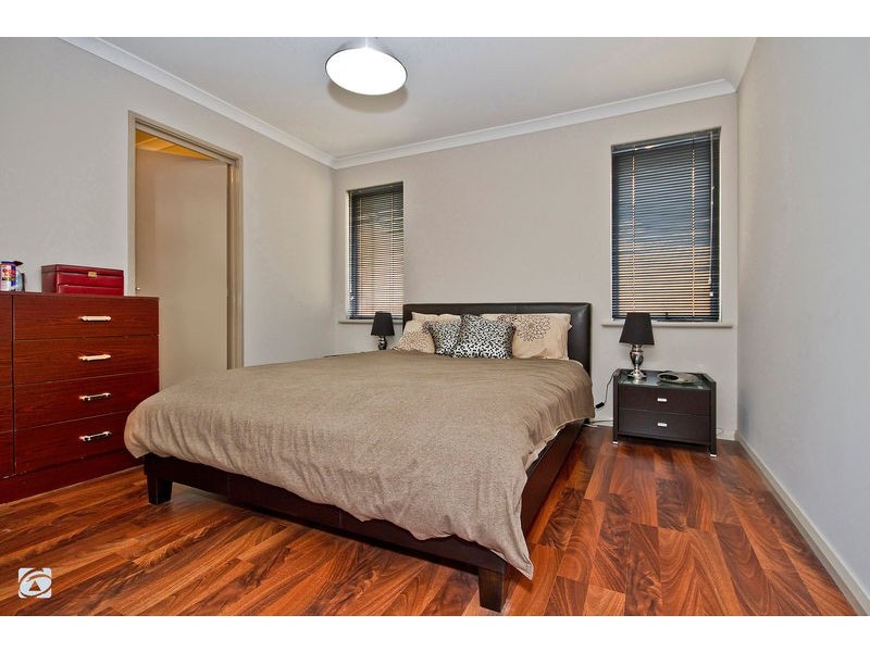 2/12 Peppermint Gardens, Aubin Grove WA 6164