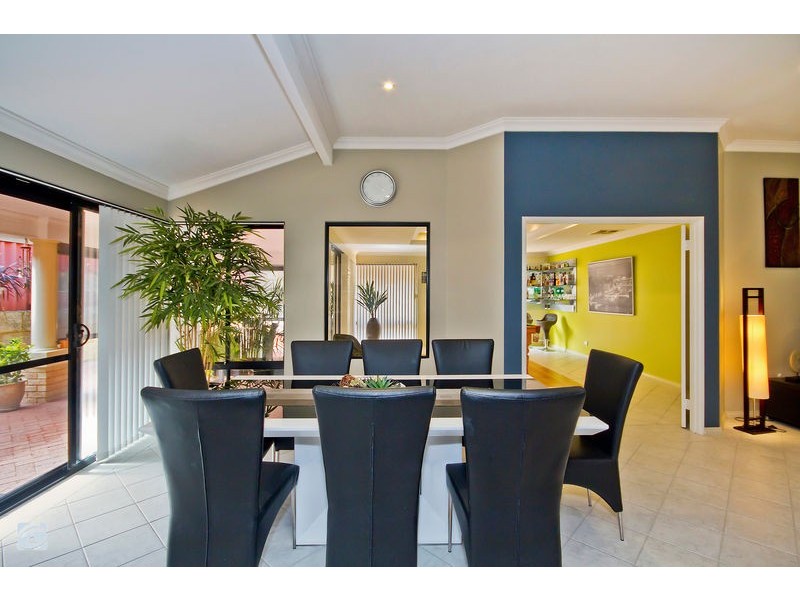 16 Carrello Circuit, Coogee WA 6166