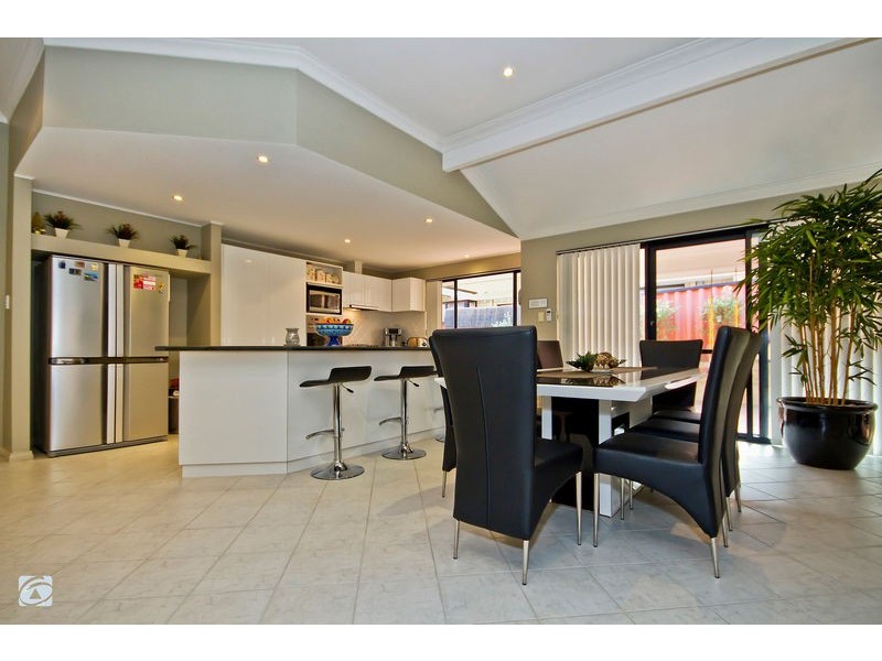 16 Carrello Circuit, Coogee WA 6166