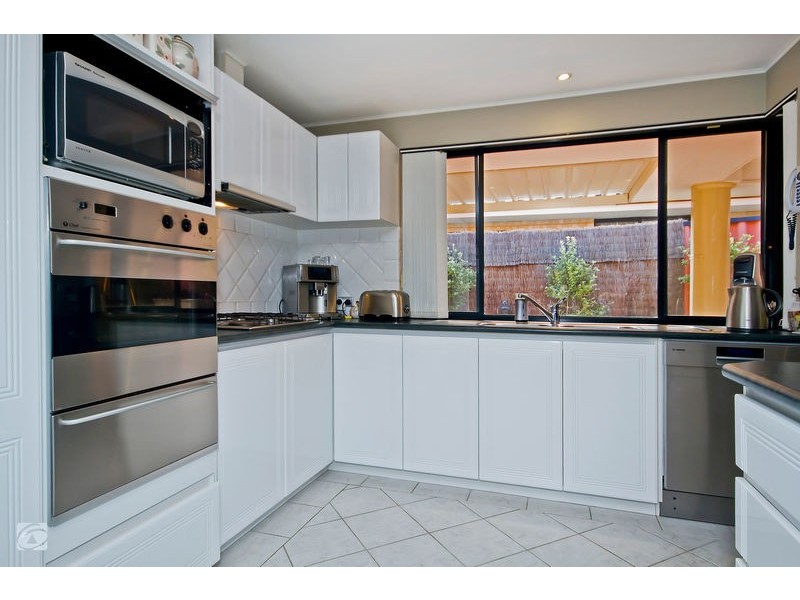 16 Carrello Circuit, Coogee WA 6166