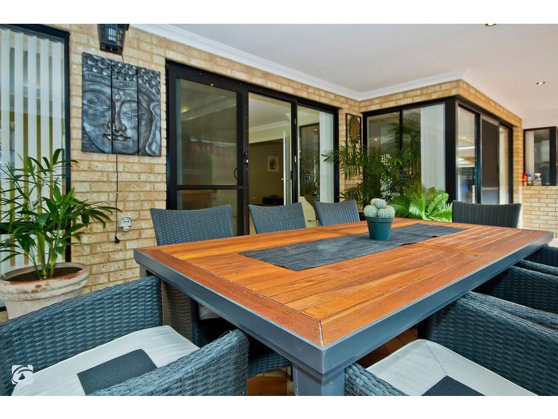 16 Carrello Circuit, Coogee WA 6166