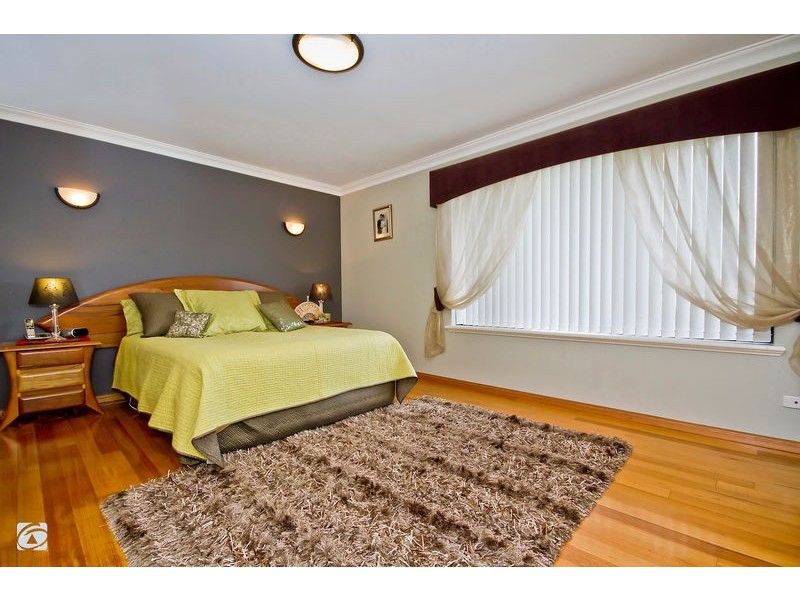 16 Carrello Circuit, Coogee WA 6166