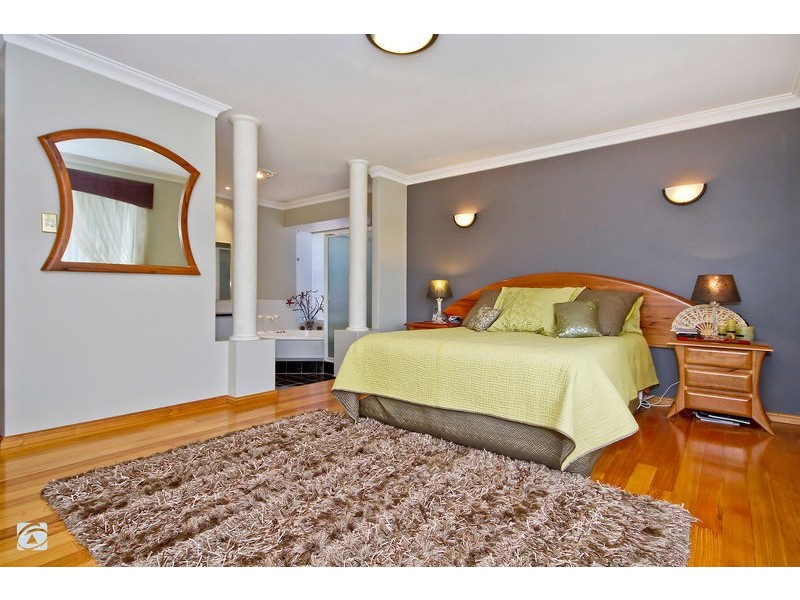 16 Carrello Circuit, Coogee WA 6166