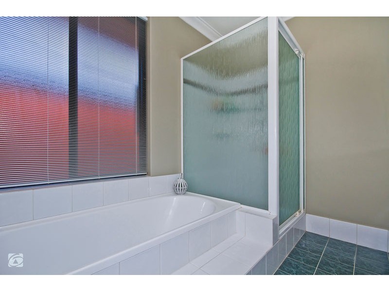 16 Carrello Circuit, Coogee WA 6166