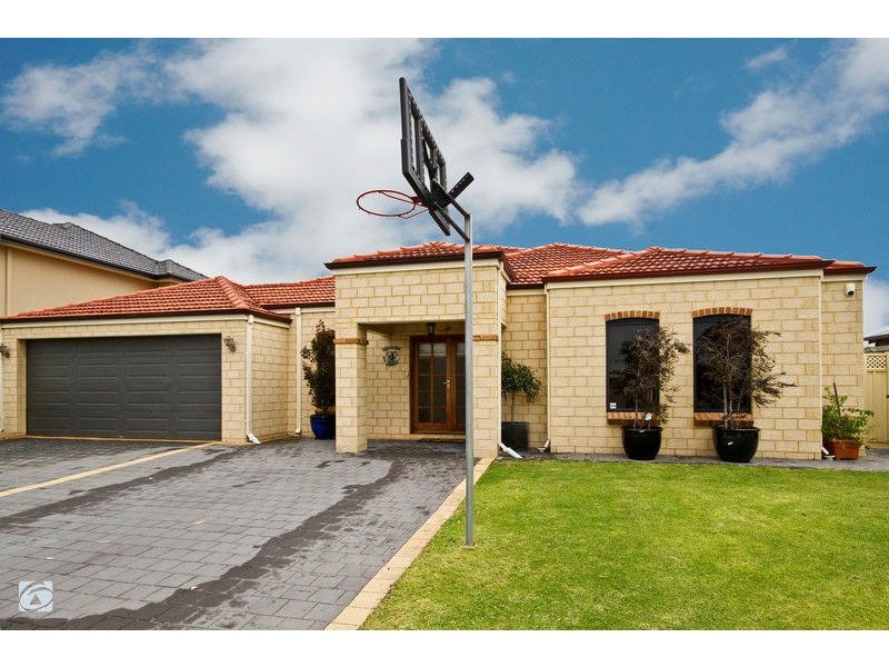 43 Macquarie Boulevard, Hammond Park WA 6164