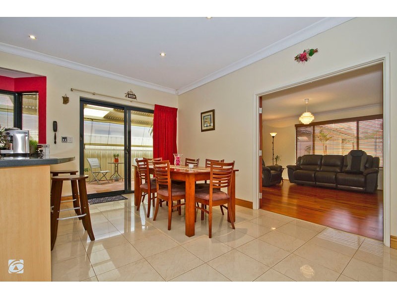 43 Macquarie Boulevard, Hammond Park WA 6164