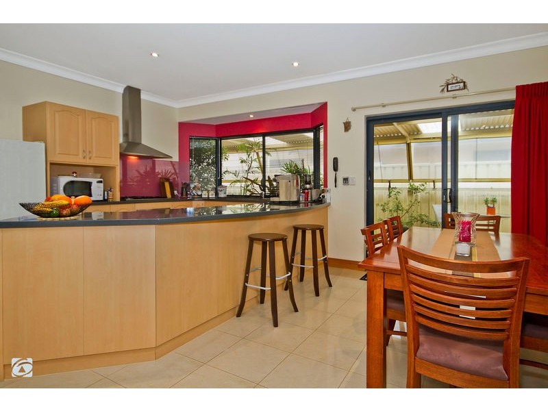 43 Macquarie Boulevard, Hammond Park WA 6164