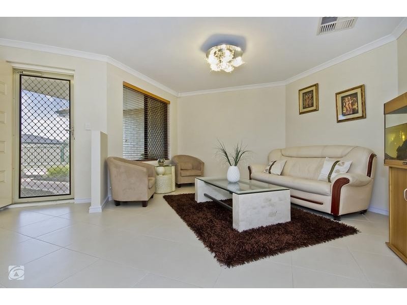 10 Yoorn Way, Bertram WA 6167