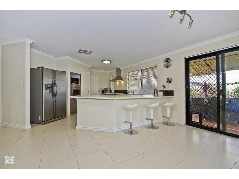 10 Yoorn Way, Bertram WA 6167