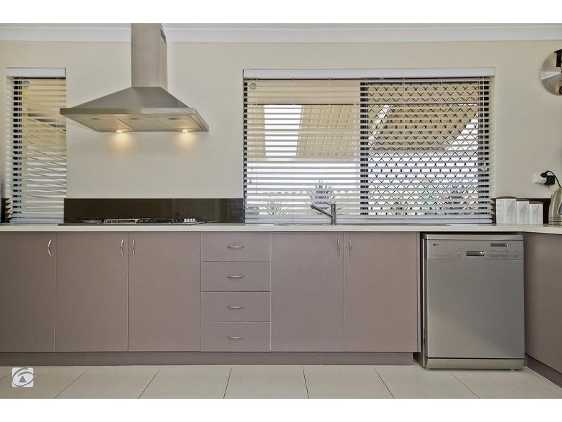 10 Yoorn Way, Bertram WA 6167