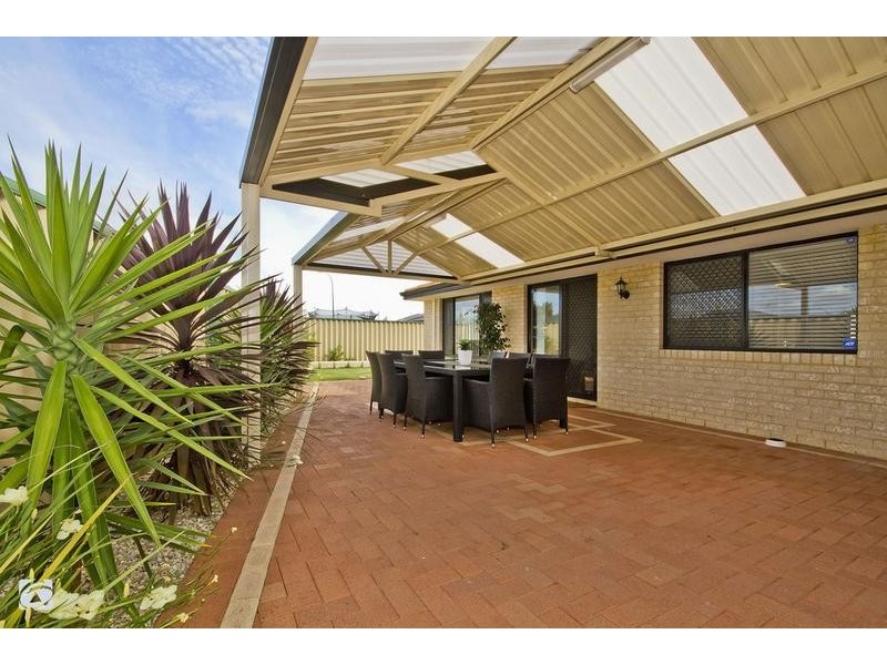 10 Yoorn Way, Bertram WA 6167