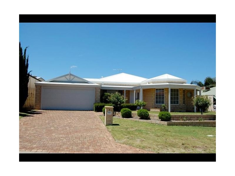 8 Lakeridge Drive, Cockburn Central WA 6164